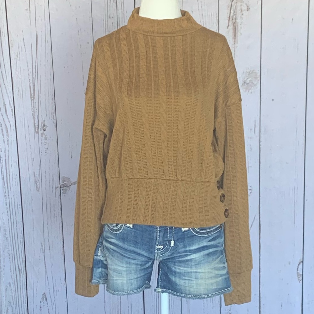 Women’s Willow & Root Mock-Neck Top